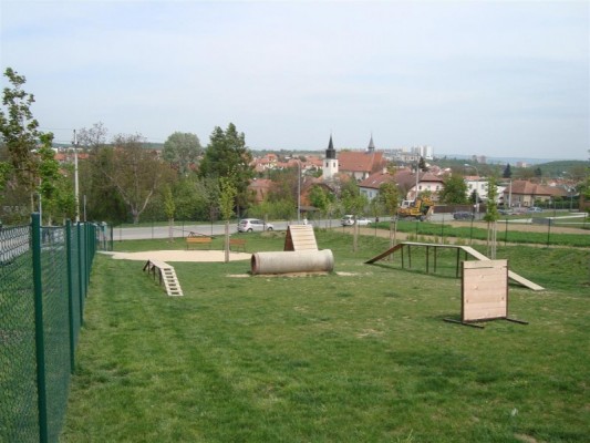 Výběh pro psy s agility prvky - vzorový projekt